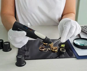 Fall jewelry care Portsmouth NH cleaning a gold ring